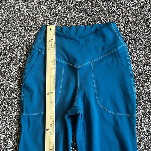 Black and Teal Leggings - Picture 6 of 9